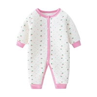 Держите теплую клубнику B