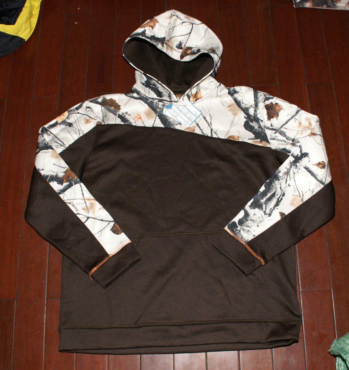 18 hunting style hoodie with the benefit of a large size fat weight