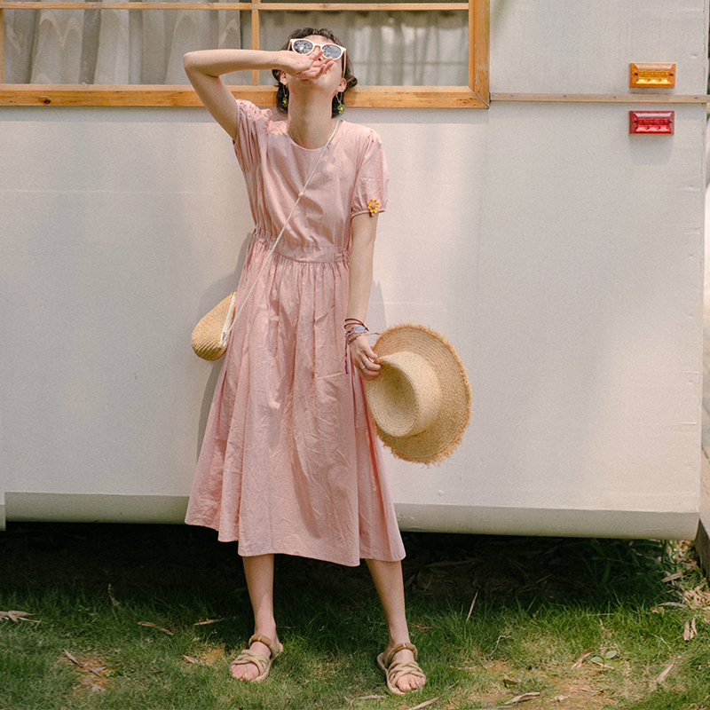 Summer girl dating dress Mid-length dress Small pink dress waist reduction French gentle girl skirt