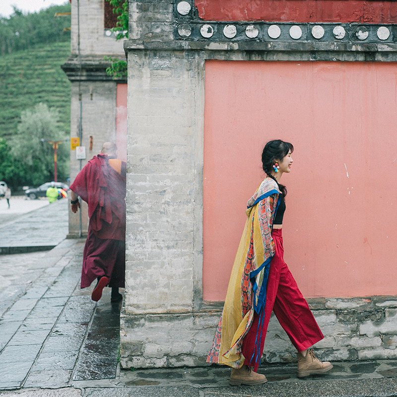 Tibet Qinghai Lake Tourism Ethnic Wind Cape Fairy's sunscreen cardiovert jacket Woman's slim sunscreen In the middle of a sunscreen