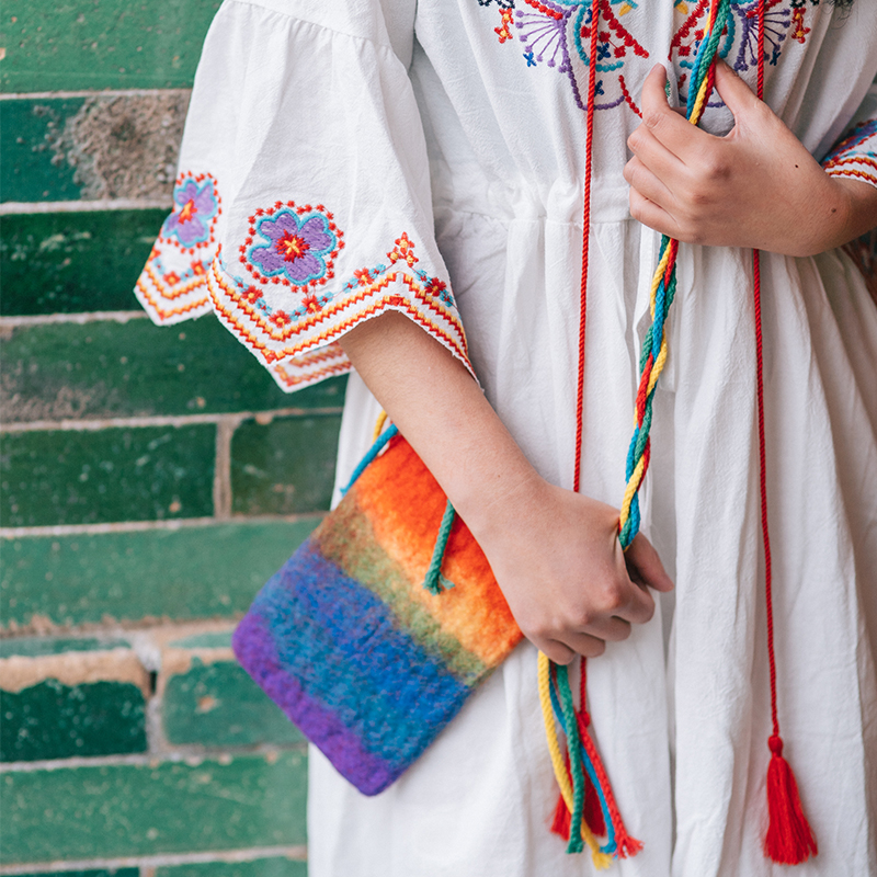 Nepal handmade wool felt rainbow bag Gradient color color mobile phone bag Coin purse Shoulder crossbody bag