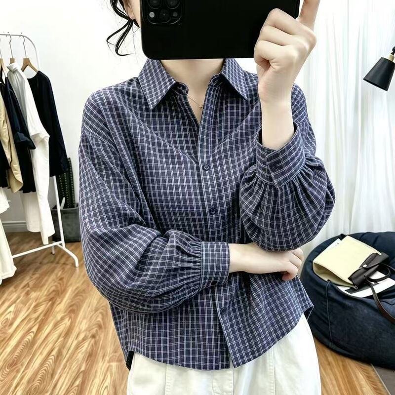 This Year's Popular Light Mature Style Polo Collar Long-Sleeved Plaid Shirt for Women with a Unique Design and a Stylish Lapel