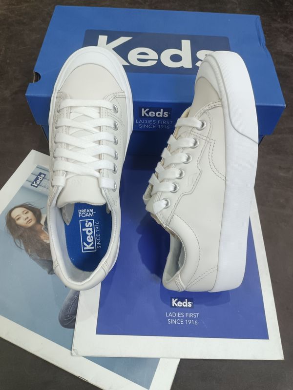 Keds Classic Beige Leather Material Comfortable and Lightweight White Sneakers Wh61089