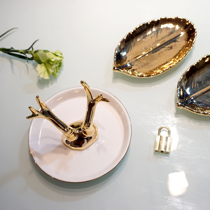 Outlet American Ivory White Ceramic Pan Golden Deer Corner Ring Nursery Jewellery Rack Gold Leaf Jewellery Pan