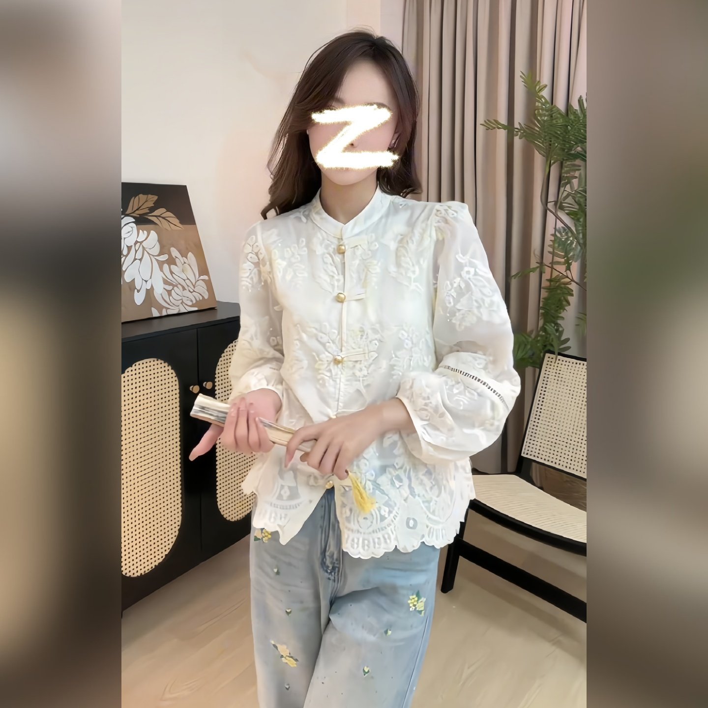 Большой размер, новый китайский стиль, вышитая кружевная рубашка с длинными рукавами в стиле тяжелой промышленности, осень 2025, новый стиль, красивый топ с вязаным крючком