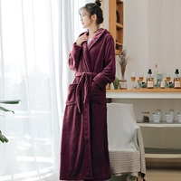 Винный красный капюшон [женщина]