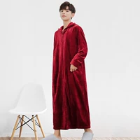 С капюшоном, с молнией, бордовый