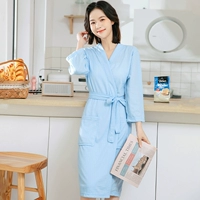 Голубая женщина