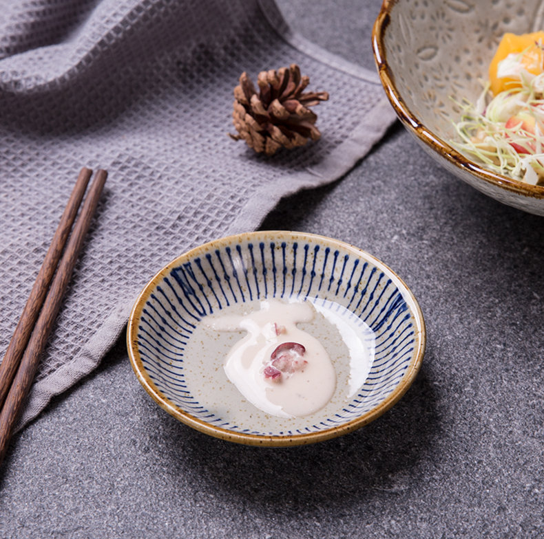 Japanese ceramics tableware sauce vinegar dish dish dish of soy sauce taste dishes flavor snack plate household hotel restaurant with a plate