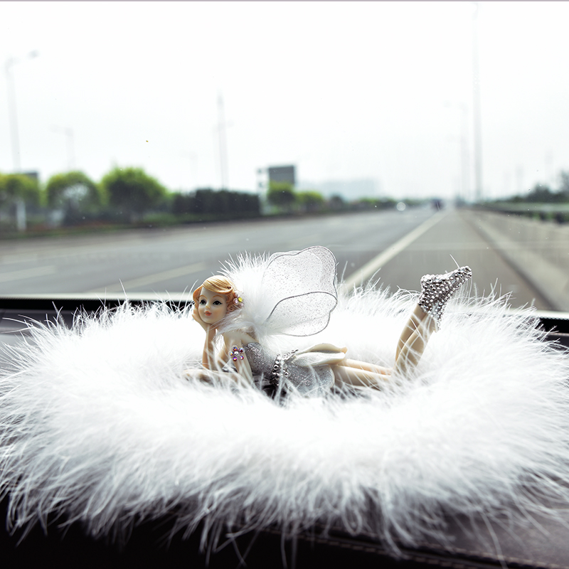 Car ornaments Car high-end cute goddess models net red car beautiful creative car decoration supplies Daquan