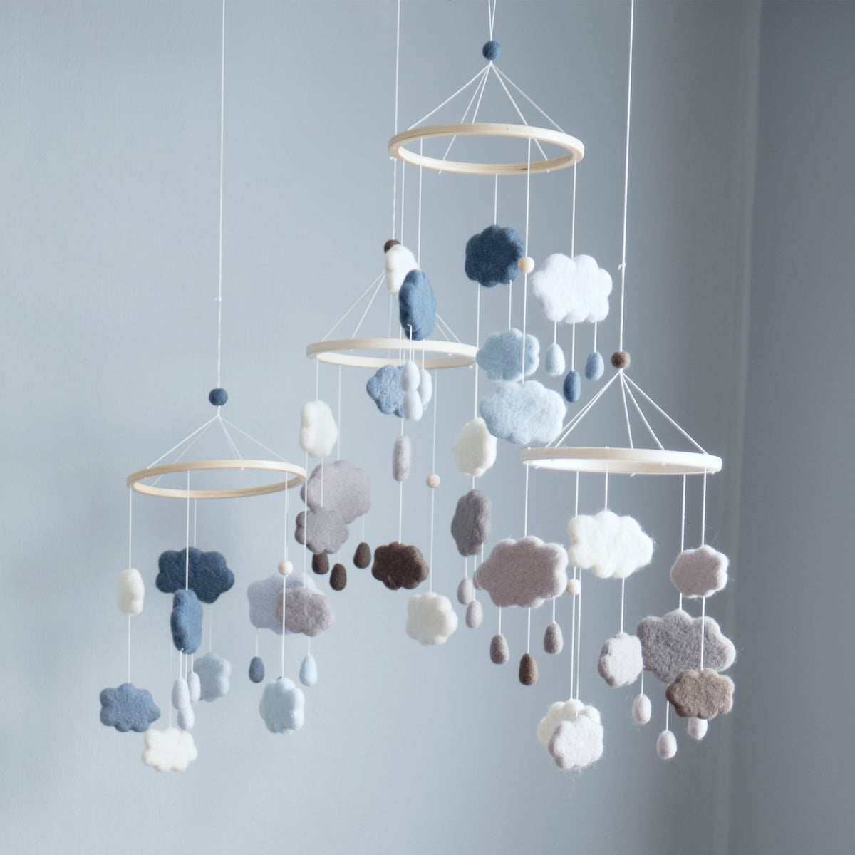 (Spot has arrived)Denmark Sebra Newborn soothing bed bell Crib Cloud children's room decoration pendant