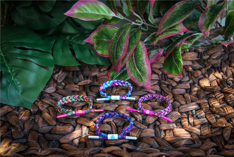RASTACLAT chính thức loạt nhỏ phong cách sư tử nhỏ vòng tay ren nhỏ NANDI - Vòng đeo tay Clasp ngọc hồng lựu