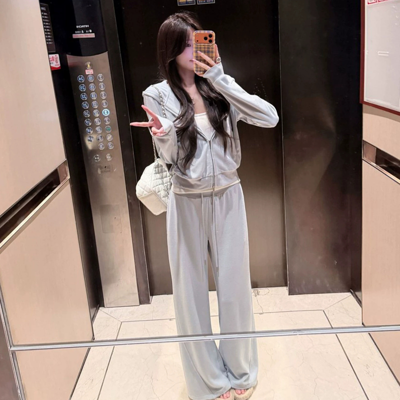 High-End Korean Style Outfit, a Complete Set of 2026 Popular Autumn Light Blue Sweatshirt Jacket Casual Fashion Suit High-End Korean Style Outfit, a Complete Set of 2026 Popular Autumn Light Blue Sweatshirt Jacket Casual Fashion Suit