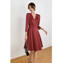 Niu Zi and Dunzi QZ1060055 D * or style Hepburn impression drop slippery V collar temperament dress