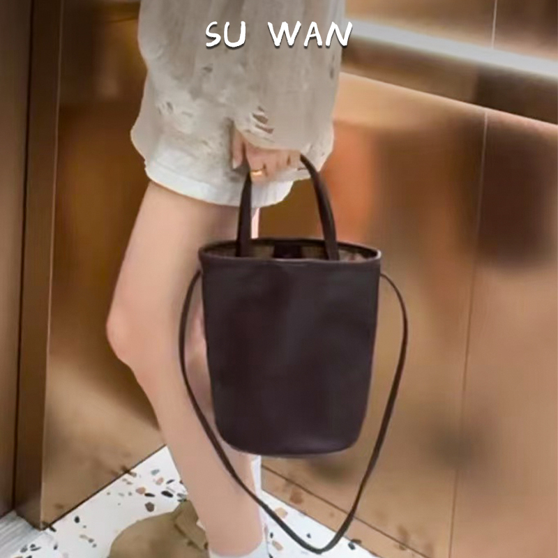 Suwan Spring and Summer New Hand-Held Bucket Bag Soft Bag Casual Women's Bag Cross-Body Stylish Fashionable Small Bag Suwan Spring and Summer New Hand-Held Bucket Bag Soft Bag Casual Women's Bag Cross-Body Stylish Fashionable Small Bag
