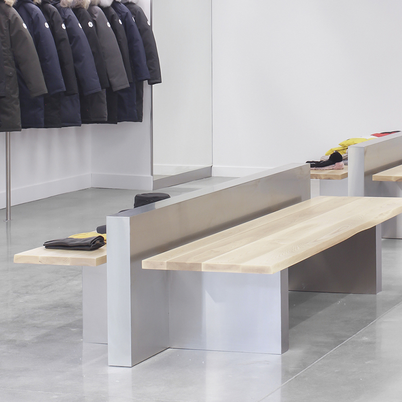 Clothing Store Middle Island Running Water Table Stainless Steel Display Frame Shop Window Props Nordic Decoration Show Stand Women's Clothing Display Table