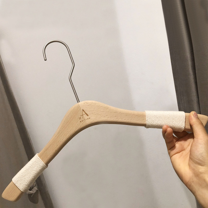 Hanger clothing store special beech wood log color wood non-slip non-slip solid wood lash high-end pants rack women's clothing brace