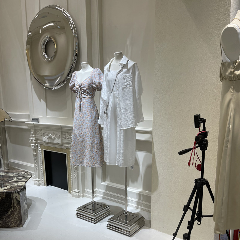 Clothing store model props women's window half body Korean version of the body wedding dress dummy table high-end model shelf display stand