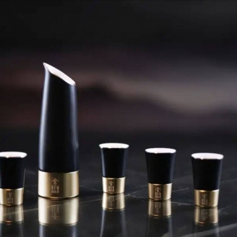 House Wine means a point Jiang Mountain wine with ceramic below Pure copper brand new-Taobao