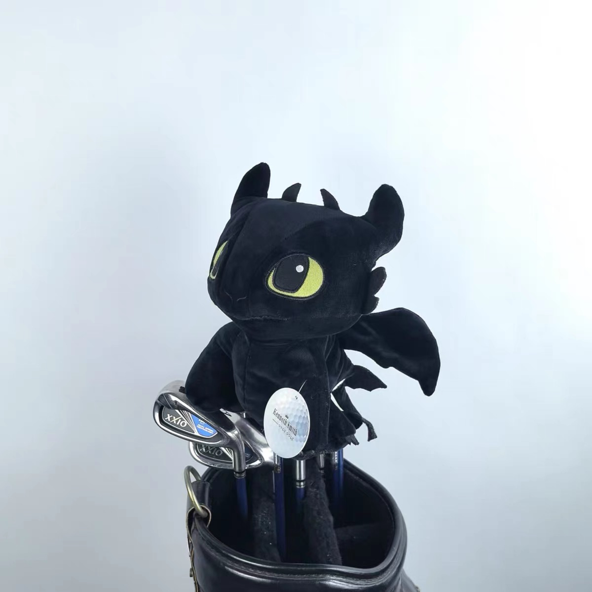 ダークシリーズ ドラゴンテイミング トゥースレス ゴルフコースウッド No.1、No.3、No.5 ヘッドカバー チキンレッグ UT パターカバー