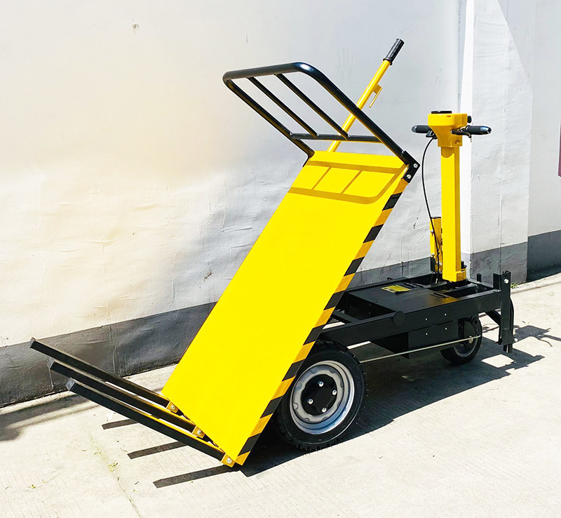 Electric car electric bottle car carrying and moving brick flat guardrail construction site on Monday to help hand-push station driving load Tianyu