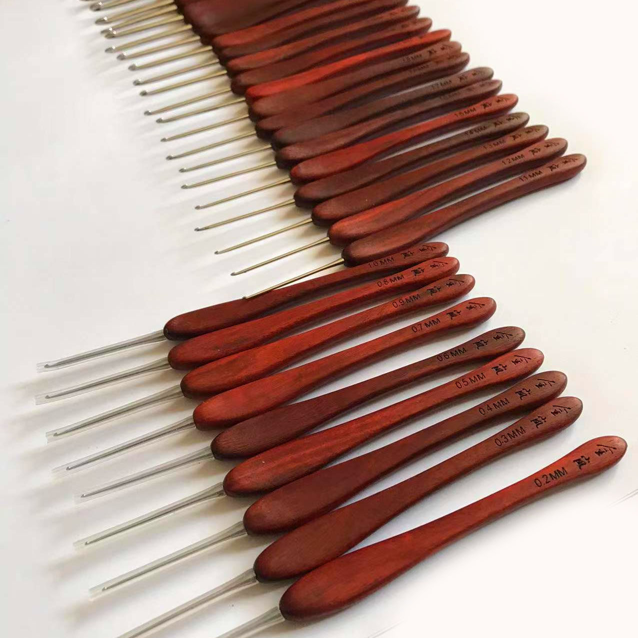 Shanghai brand crochet red sandalwood wooden handle crochet handmade stainless steel needles knitting material bag tool