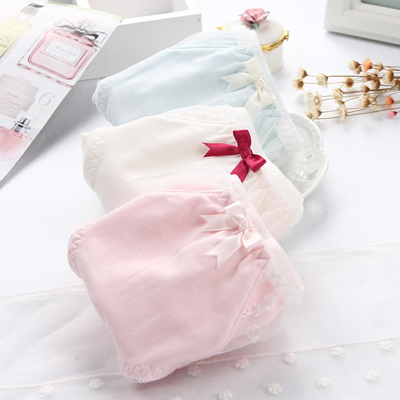Comfortable cotton women's panties Breathable skin-friendly exquisite lace mid-low waist briefs sweet and elegant