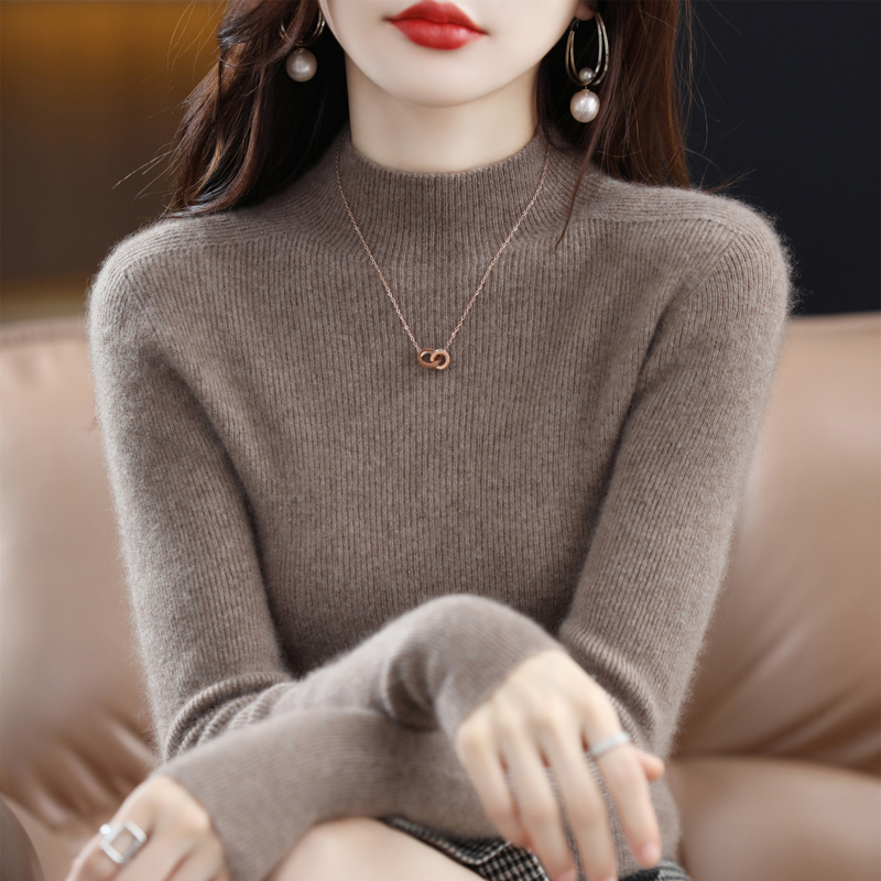 Plus-Size Women's Autumn and Winter Sweaters That Cover the Belly and Make You Look Slimmer, High-End Knitted Wool Base Layer Tops