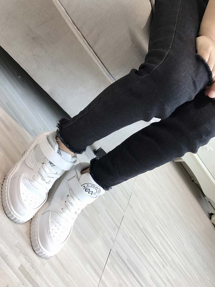 Cô gái cá tính, quần jeans hỏng, xuân hè 2018 cơ thể trẻ em, chân đa năng, quần bút chì, quần trẻ em chân váy trẻ em