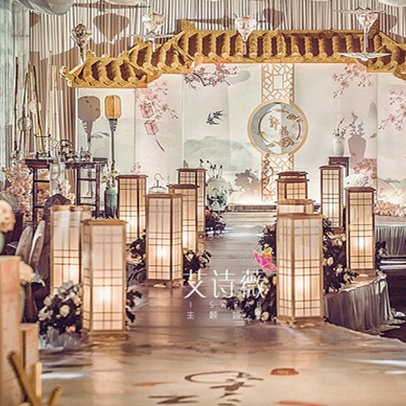 Chinese wedding celebration props road leading log square column road leading light Roman column stage Placement of new Chinese lamp optical path lead