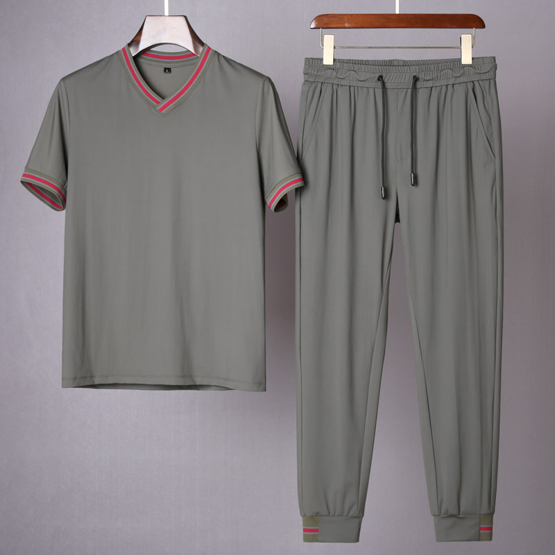 Q - Flame touch ~ milk silky high - end chicken heart v collar two pieces of summer ice wire leisure sports suit male