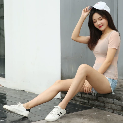 Черная кружевная шелковая приятная телу футболка, короткий рукав, с рукавом