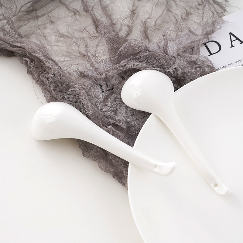 Jingdezhen pure white ipads porcelain run child household ceramics tablespoon rice spoon run porcelain run small spoon, spoon