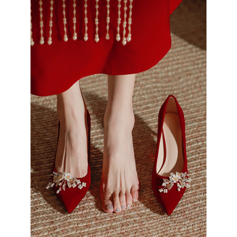 Red Wedding Shoes for Women, Suitable for Both Traditional Chinese Wedding Attire (Xiuhe) and Modern Wear, with Stiletto Heels, Bridal Shoes, 2026 New Model, Maternity Shoes with Chunky Heels, Chinese-Style Formal Dress Shoes Red Wedding Shoes for Women, Suitable for Both Traditional Chinese Wedding Attire (Xiuhe) and Modern Wear, with Stiletto Heels, Bridal Shoes, 2026 New Model, Maternity Shoes with Chunky Heels, Chinese-Style Formal Dress Shoes