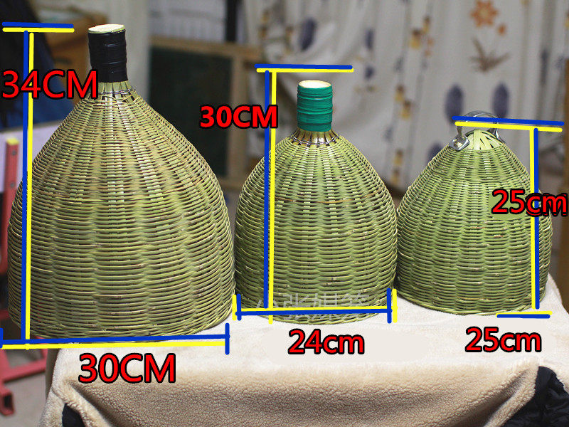 Outdoor collection of bee cages, separate cages, collection of bee cages, queen bee boxes