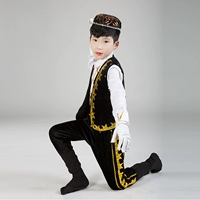 Черная шапка, удобная обувь, бахилы