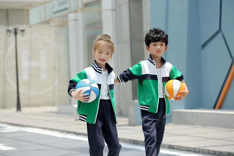 Đồng phục học sinh trung học cơ sở và tiểu học 2018 phù hợp với trang phục thể thao mùa xuân và mùa thu phù hợp với trẻ em quốc gia quần áo trẻ con