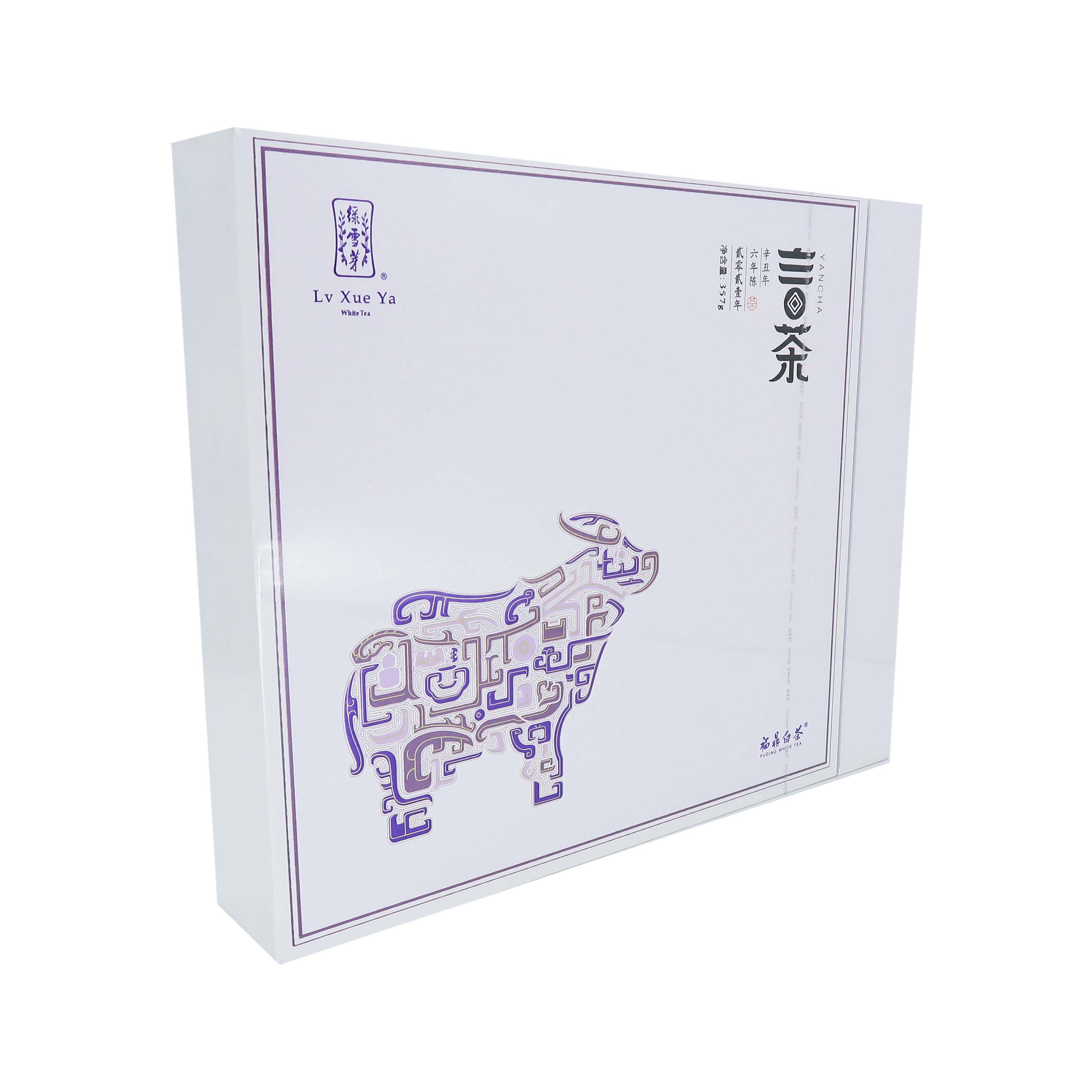 中秋馈赠新宠:绿雪芽福鼎老白茶紧压大饼