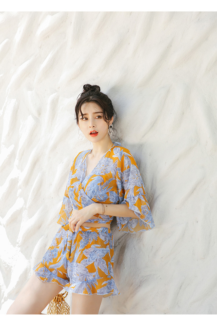 Quần đi biển Retro Cặp đôi bikini Đồ bơi ba mảnh Bảo tồn phụ nữ Slim Beach Kỳ nghỉ cho cặp đôi Đồ bơi 	đồ đôi đi biển cặp	