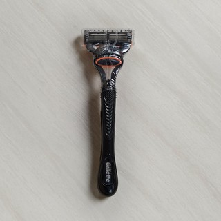 阿联酋航空头等舱新款5层刀片刮胡刀 男士 手动剃须刀