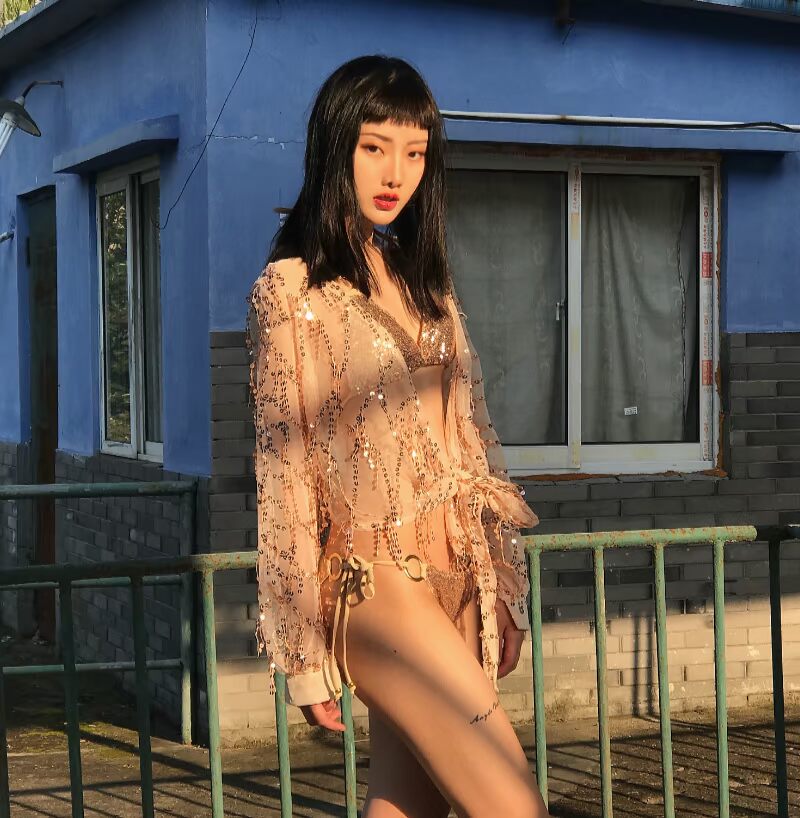 Cicory kim loại da kim loại sequin tam giác gợi cảm khu nghỉ mát mùa xuân bãi biển bikini ba điểm phụ nữ bộ đồ bơi dài tay