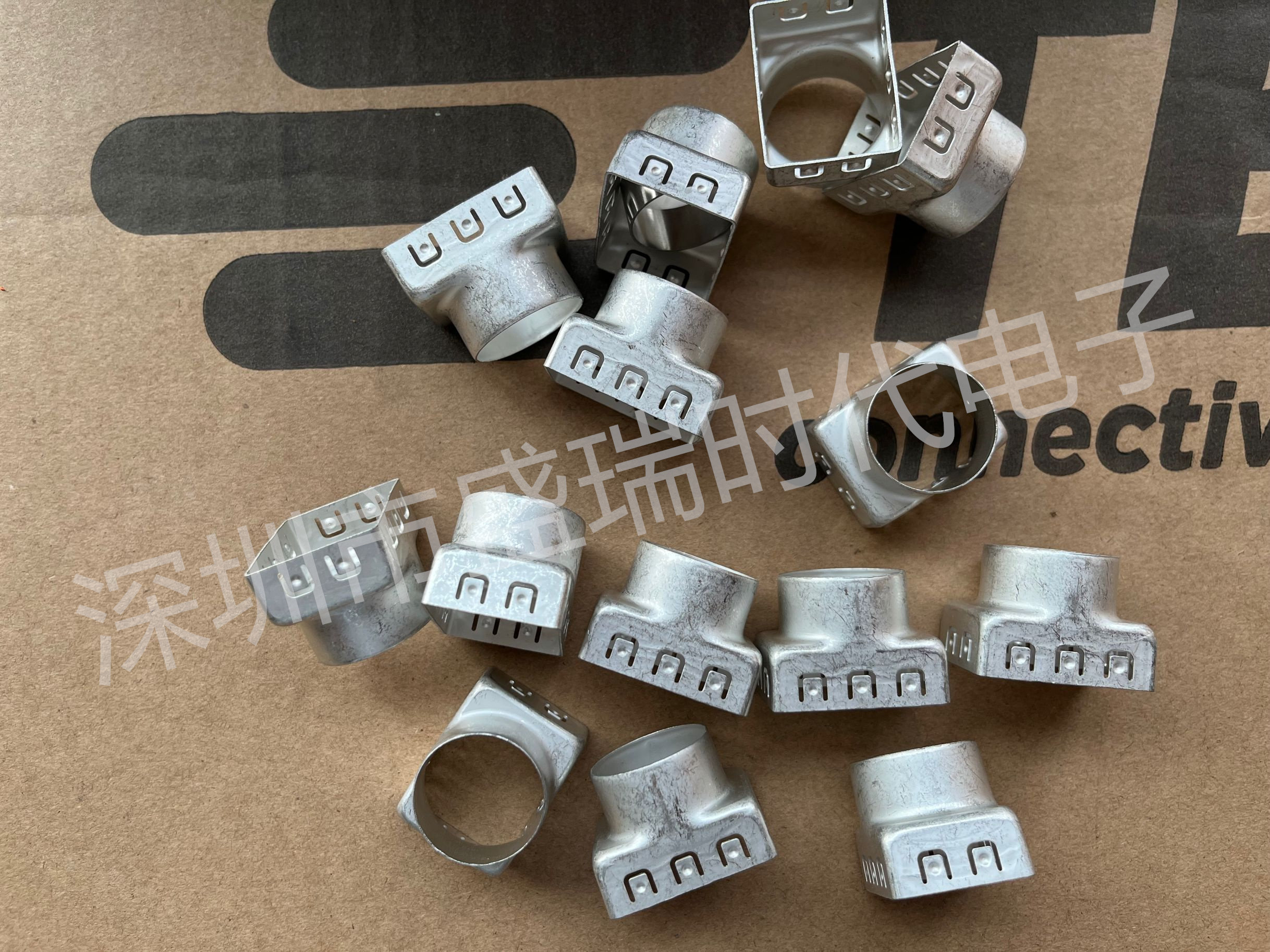 1823402 现货供应TE/AMP 泰科 高压 CSJ1800 金属屏蔽圈 1-2400923-3