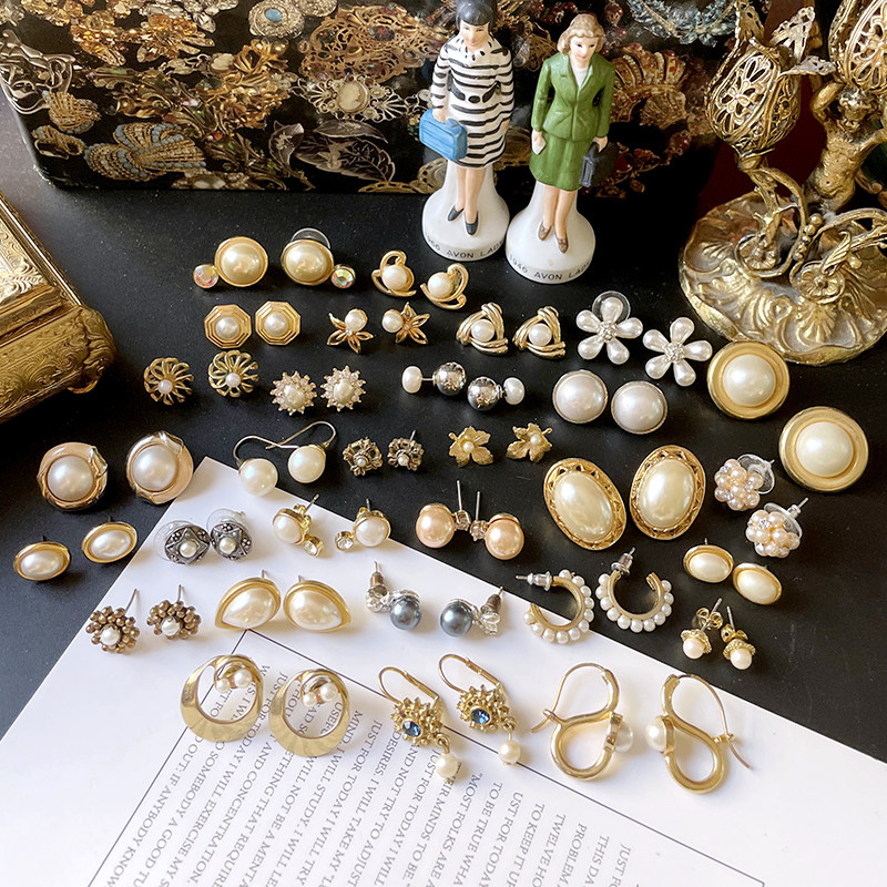 vintage Western Antique Ocean and Mei in Harbour Wedding Dinner with Middle Antique Pearl Ear Nail Clip W9