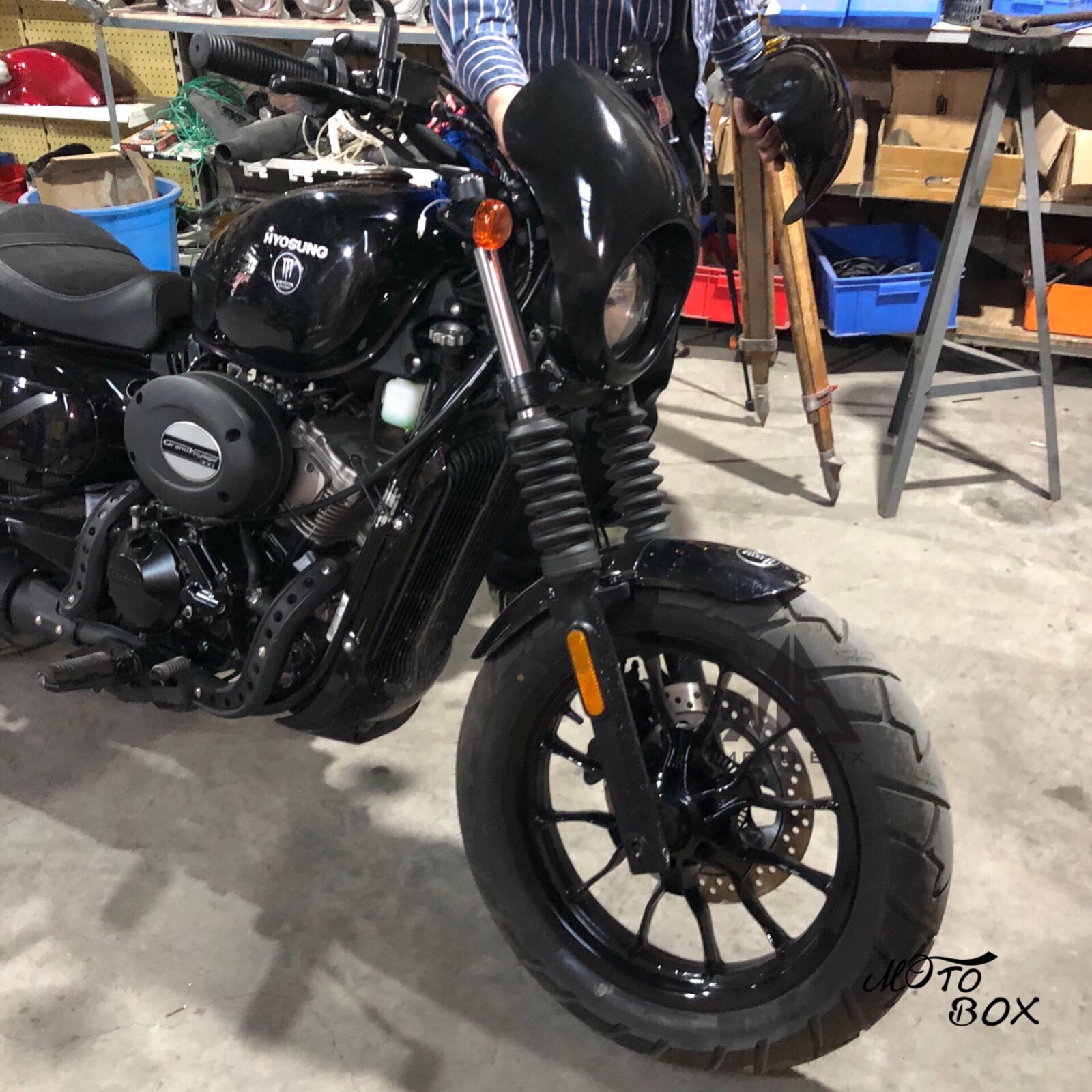 Light cavalry GV300s GV125 modified pig head cover Headlight shroud Harley head cover windshield spoiler Straight