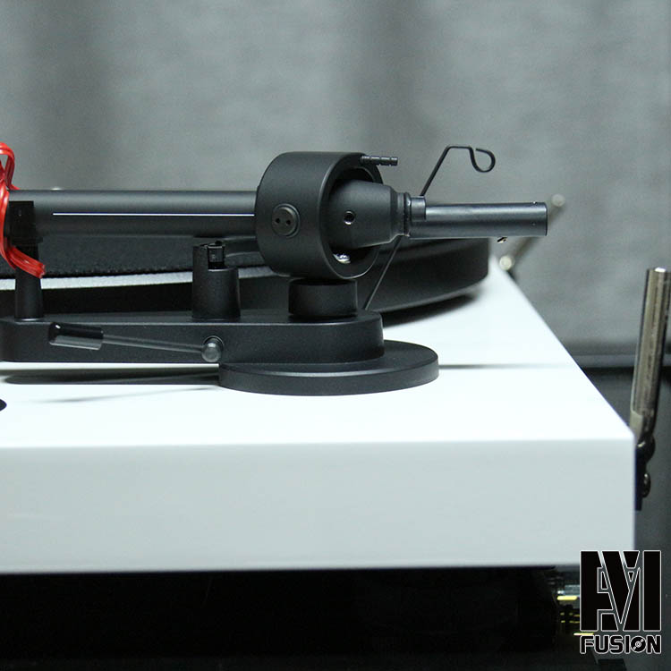 Máy ghi âm Pro-Ject Essential III Cán đá 3 lõi 	đầu đĩa than accuphase	