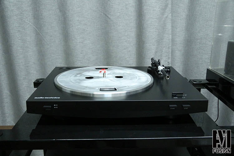 Ngân hàng quốc gia mới Tam giác sắt LP3 AT-LP3 Ổ đĩa ghi đĩa vinyl hoàn toàn tự động