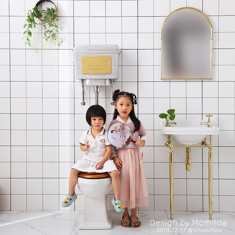 Beautiful view European retro medium water level toilet antique metal aluminum water tank solid wood cover plate side press floor row type