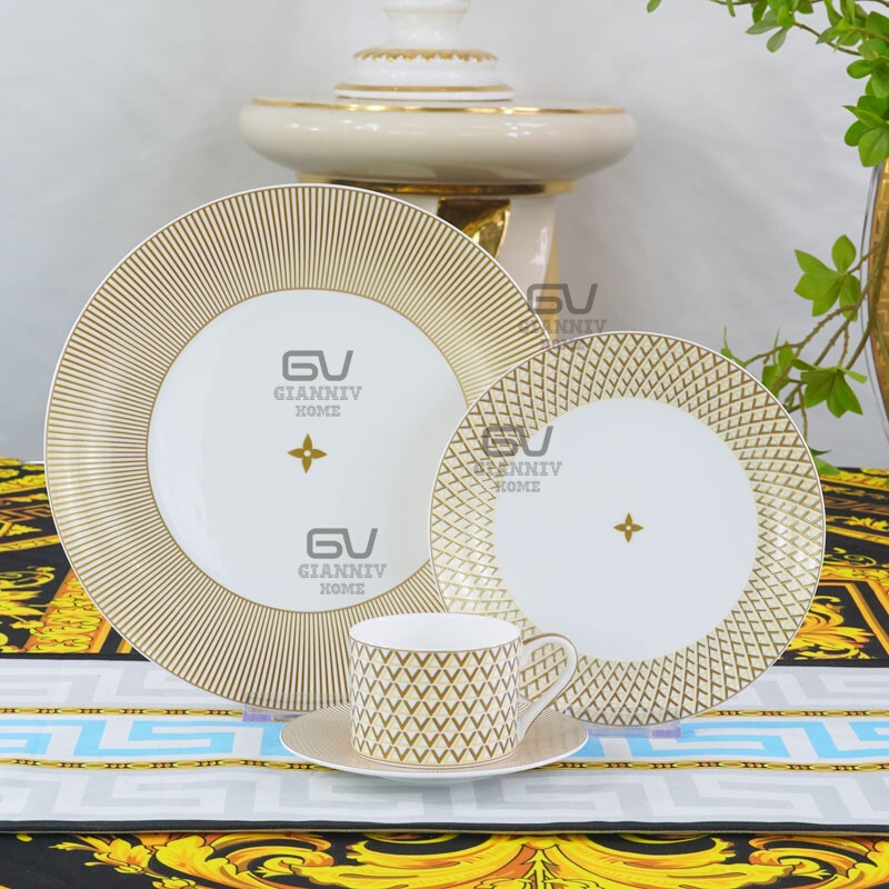 European-Style Bone China Coffee Cup and Saucer, Ornate Lettering, Household Ceramic Coffee Cup, Dinner Plate, Display Plate, Mug Gift Box