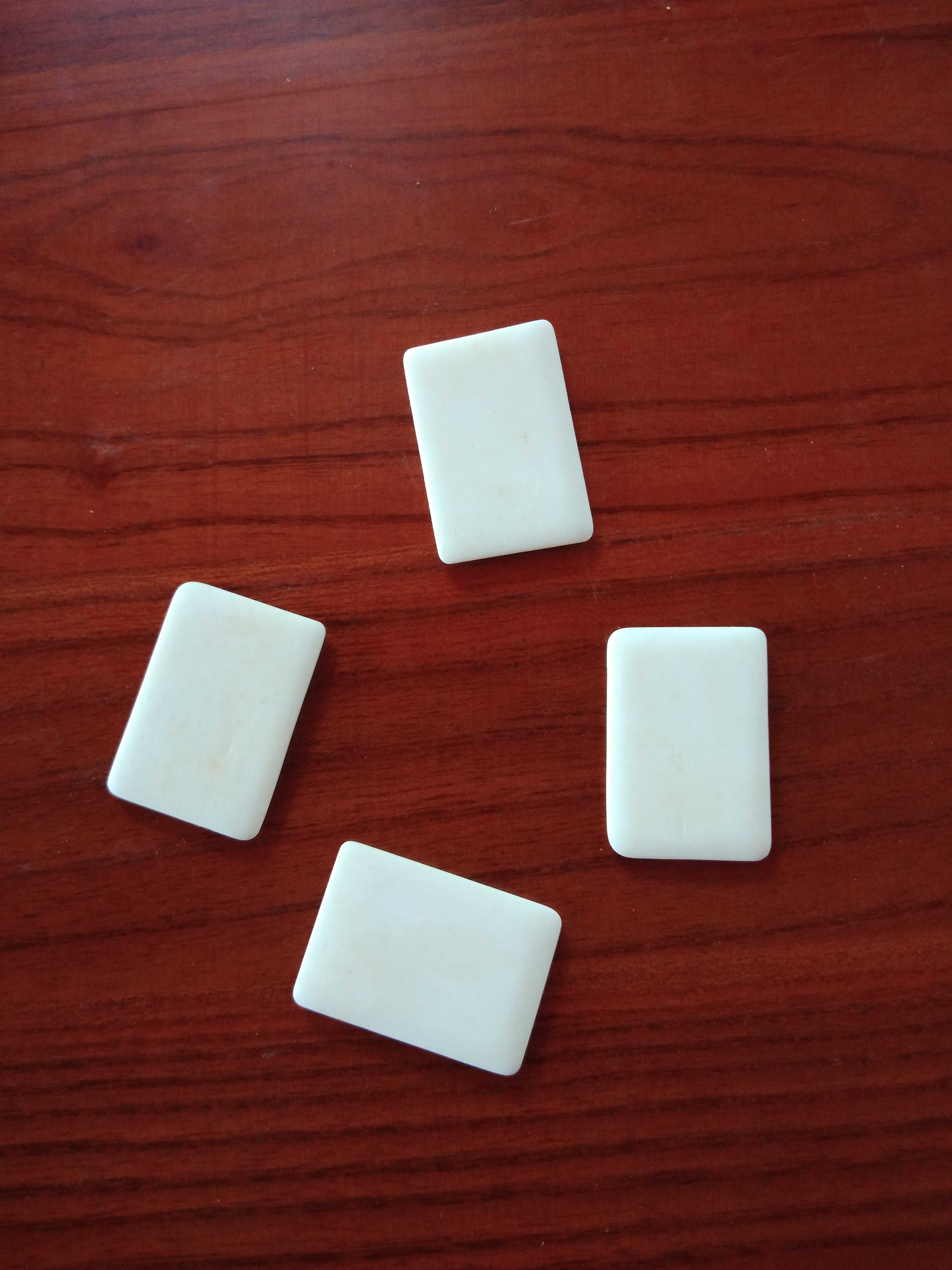 Xiongsheng musical instrument three-string Qinqin instrument accessories ox bone Qinqin side help Zhongruan plucked shrapnel