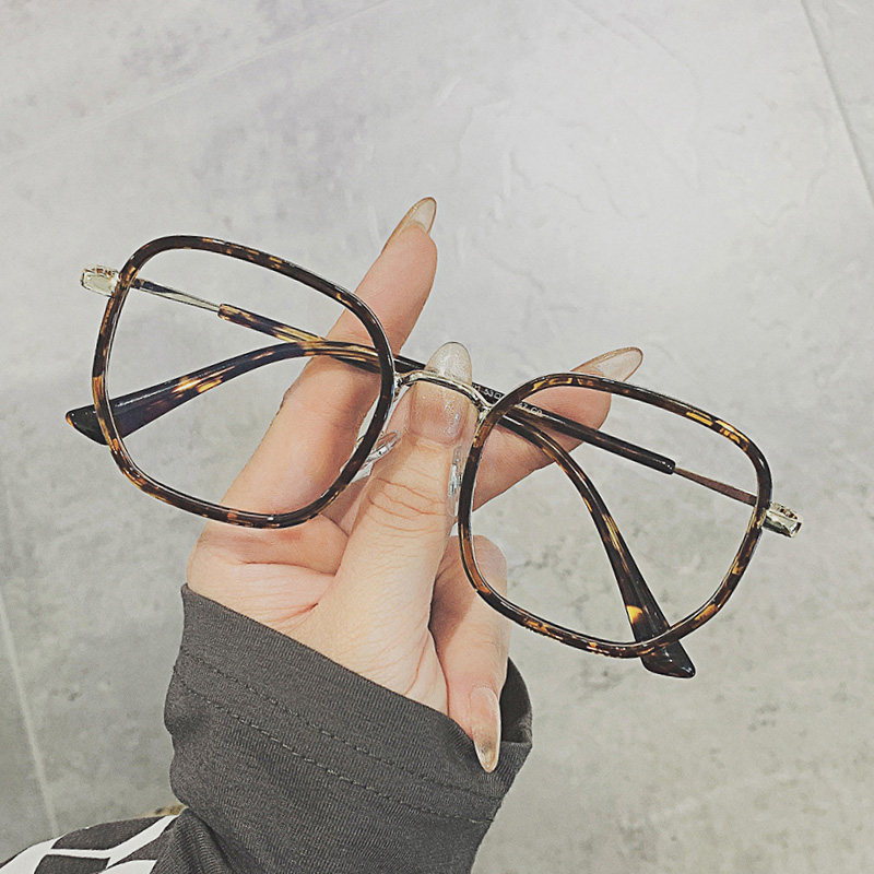 Polygonal ins wind myopia glasses female anti-blue light anti-radiation big face without makeup thin Korean version of the tide eyes flat light